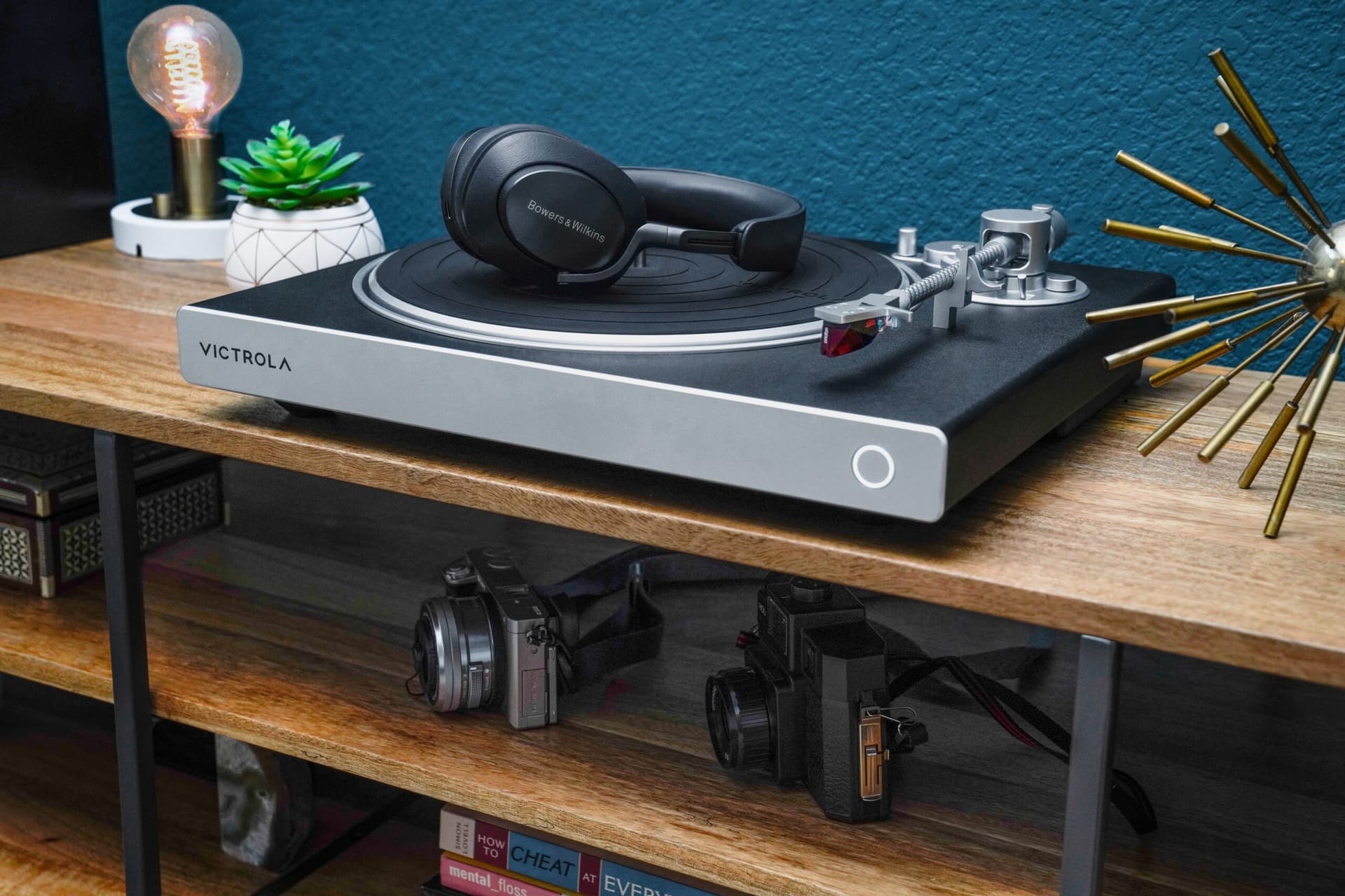 Victrola Hi-Res Carbon